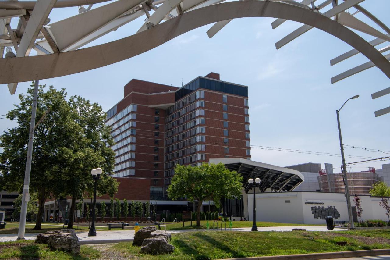 Hotel Radisson Convention Center 4*